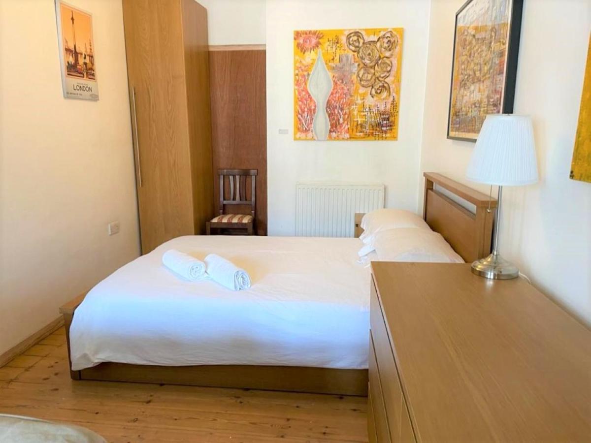 Studio Flat Without Kitchen At Kentish Town London Exteriör bild