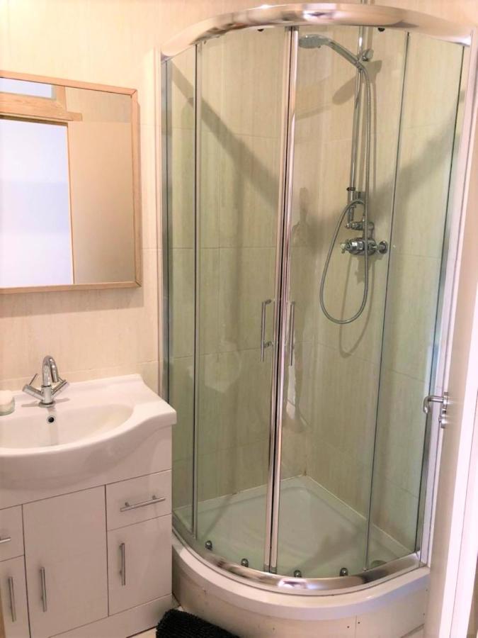 Studio Flat Without Kitchen At Kentish Town London Exteriör bild